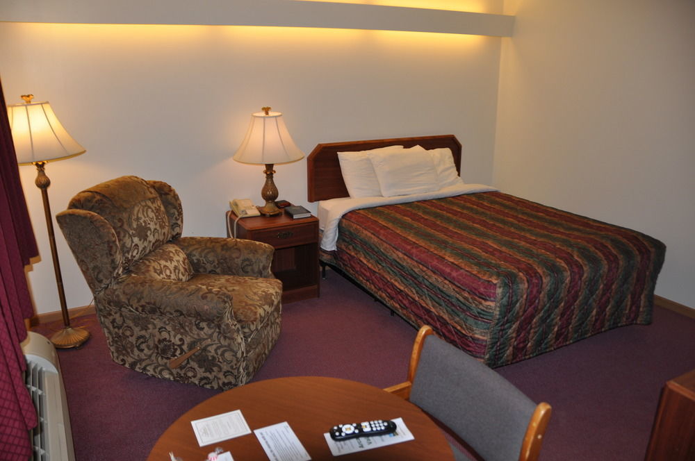 Shepherd Mountain Inn & Suites Pilot Knob Exterior foto